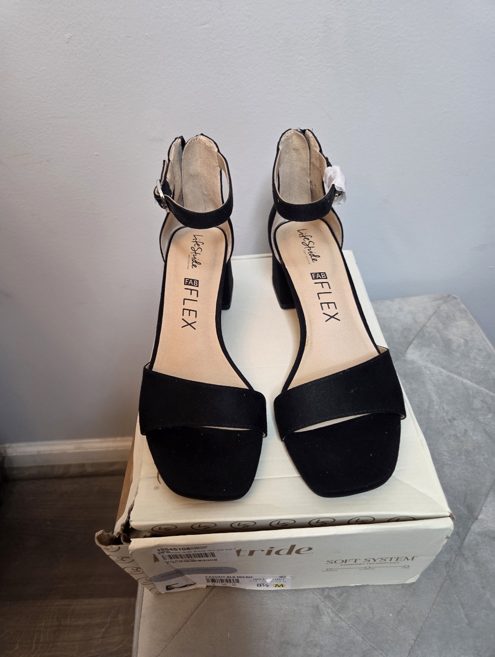 Steve Madden R8na Black Suede Strappy Block Heel Sandals, Size 9
